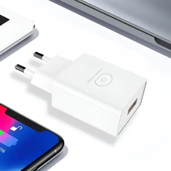 Carregador USB WUW C186 Bivolt Branco
